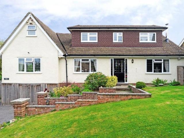 Turners Green, Sparrows Green 4 bed detached house to rent £2,850 pcm £658 pw