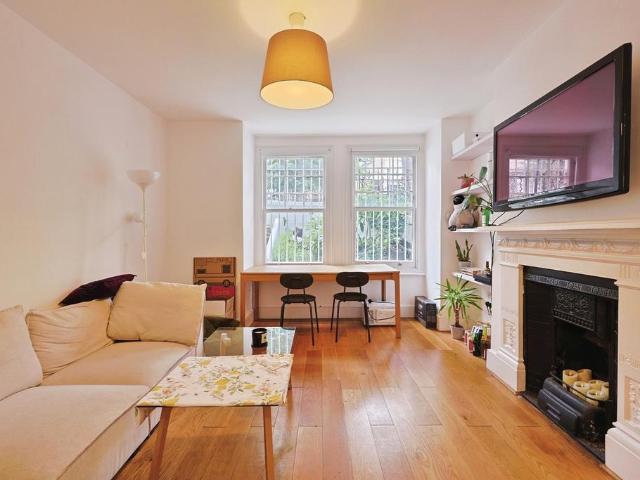Turneville Road, London, W14 4 bed terraced house to rent £4,750 pcm £1,096 pw