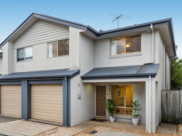Turnkey Convenience & Effortless Modern Living with Low Body Corp