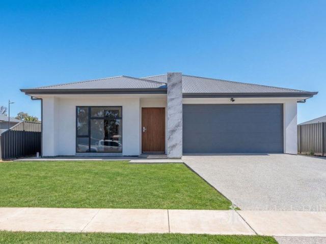 Turnkey Luxury with Multiple Living Areas & Quality Finishes