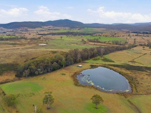 TURNKEY RURAL EXCELLENCE ON 100 ACRES WELCOME TO 'DONNINGTON'