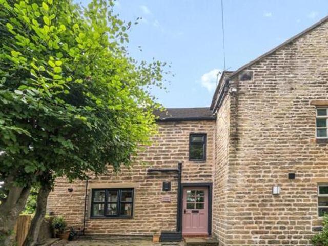 Turnlee Road, Glossop, 2 Bedroom House