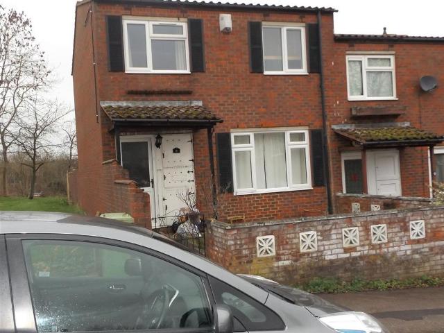 Turnmill Avenue, Milton Keynes MK6 3 bed house to rent £1,450 pcm £335 pw