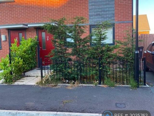 Turnstone Road, Walsall, WS3 3 bed semi detached house to rent £1,150 pcm £265 pw