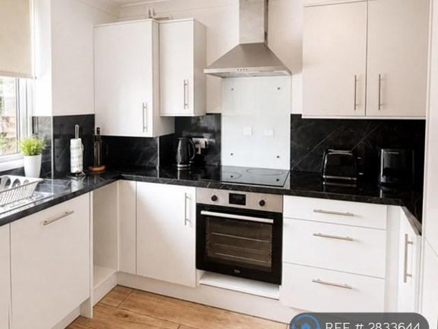 Turnpike Close, London, SE8 4 bed terraced house to rent £4,500 pcm £1,038 pw