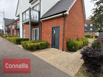 Turnpike Lane, Horsham RH12, 2 bed maisonette to rent, £1,675 pcm | PrimeLocation