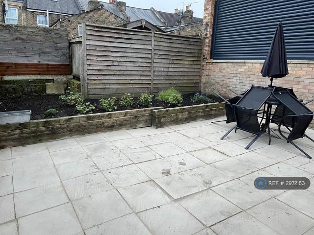 Turnpike Lane, Turnpike Lane, N8 2 bed flat to rent £2,000 pcm £462 pw