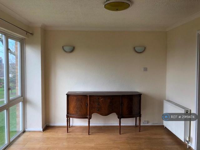 Turnpike Link, Croydon, CR0 2 bed maisonette to rent £1,800 pcm £415 pw