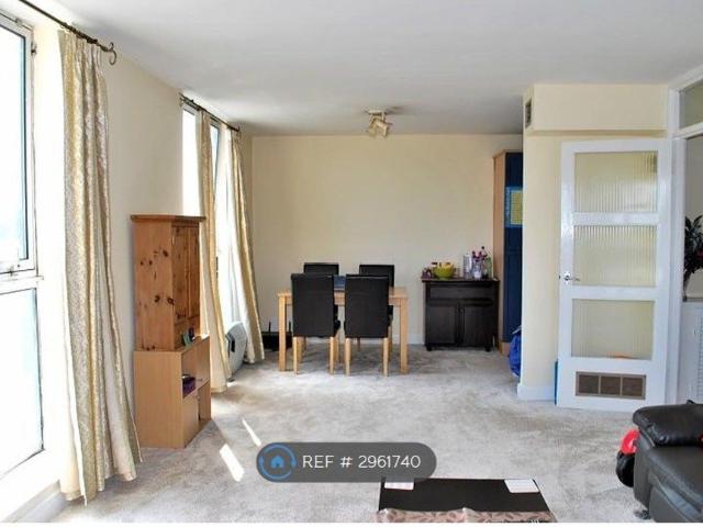 Turnpike Link, Croydon CR0, 2 bed flat to rent, £1,575 pcm | PrimeLocation
