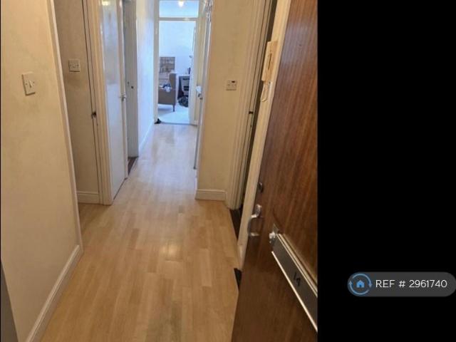 Turnpike Link, Croydon, CR0 2 bed flat to rent £1,550 pcm £358 pw