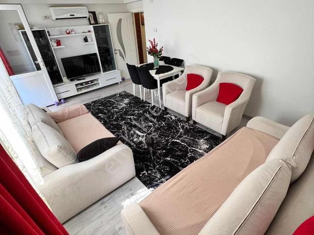 Turpa Vip'ten Ptt Sokağında Tadilatlı 3+1 Satılık Daire