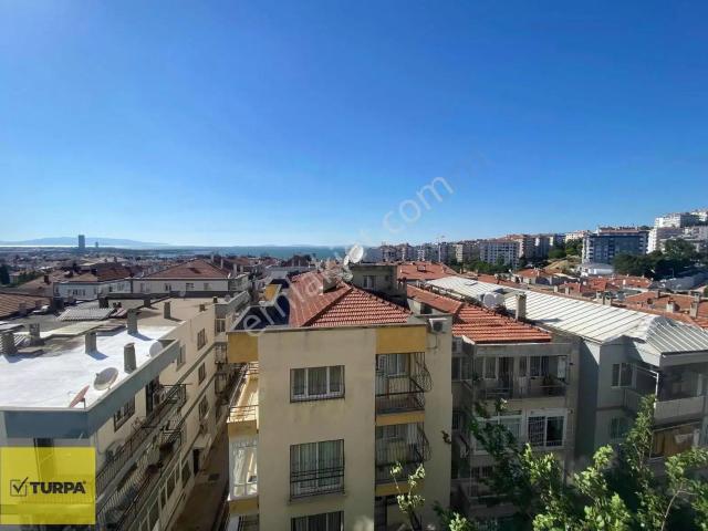Turpa Balçovadan Deniz Manzaralı Metro Yakını 3+1 Kiralık Daire