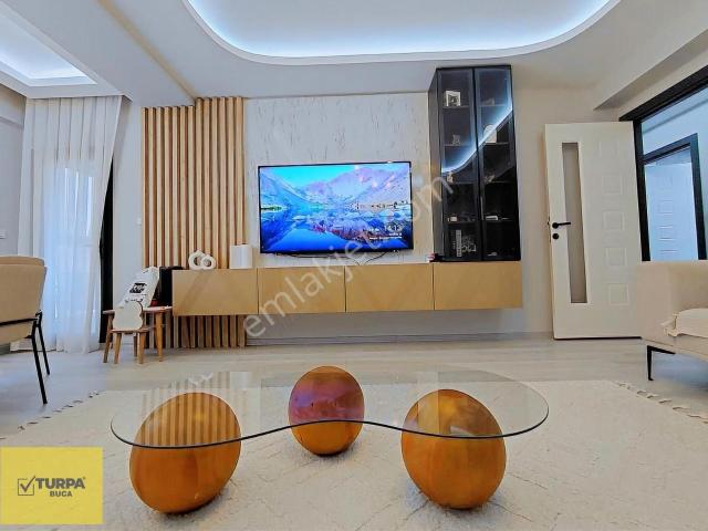 Turpa Buca'dan Satılık 4+1 Dubleks Kış Bahçeli Teraslı Daire