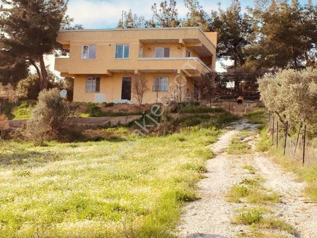 Turpa Saygın'dan Yazıbaşı'nda 2 Katlı 5+1 Ev Ve 2.600 M² Hisse