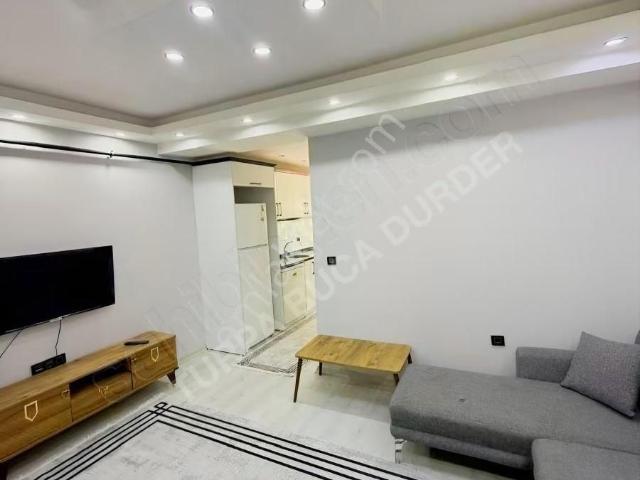 Turpa'dan 1+1 Lüks Eşyalı ufuk Pazar Yeri yeni Bina yerden Isıt