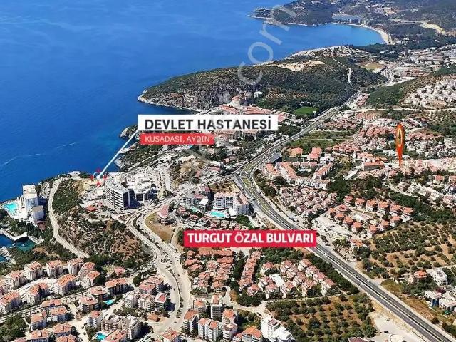 Turpa'dan Kuşadası Merkezde Satılık 4+1 Triplex Villa