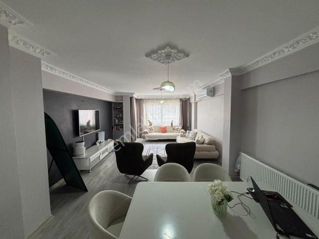 Turpa'dan Ordu Caddesinde Satılık Arakat 3+1 Daire