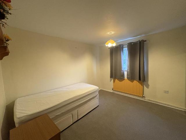 Turpyn, Cambridge, CB4 1 bed in a house share to rent £590 pcm £136 pw