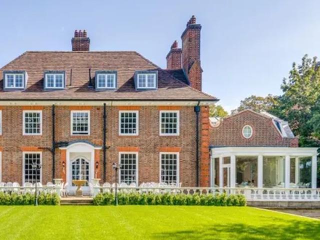 Turquoise, 42 The Bishops Avenue, London, N2 0BA, United Kingdom | 12 bed house for rent #114750968 | Rentberry
