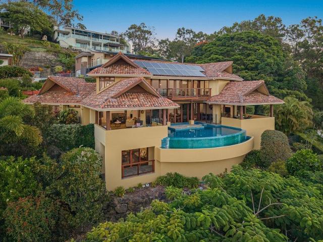 Tuscan Trophy Estate  Uninterrupted Sunshine Coast Views