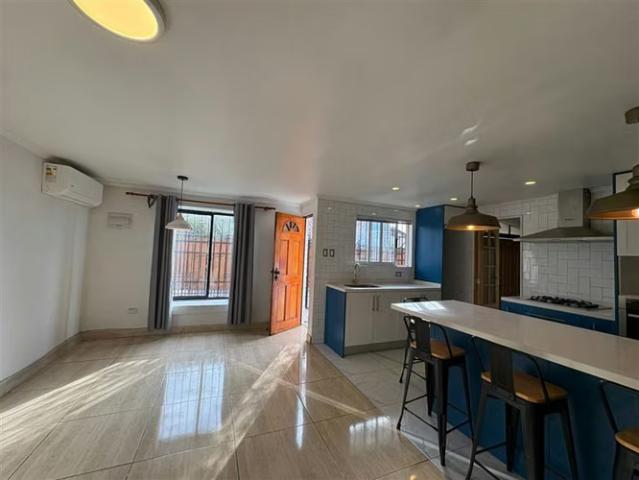 TusCorredores vende remodelada casa en Parque Los Reyes | 2 dormitorios por 3000.00 en Puente Alto