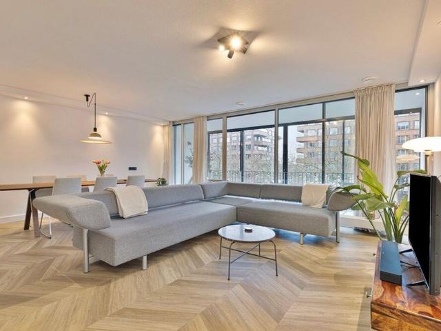 Tussenverdieping appartement te huur in Rotterdam