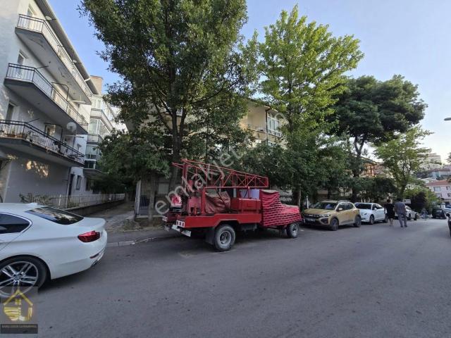 Tutumlu Sokak 1.kat 3+1