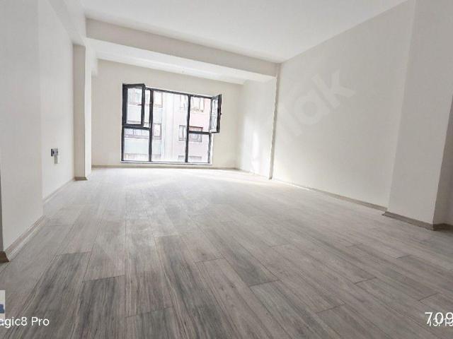 TUTKUDAN AŞAĞI AYRANCIDA SIFIR LÜKS BİNADA ARA KATTA Ö N CEPHE 2+1 SATILIK DAİRE