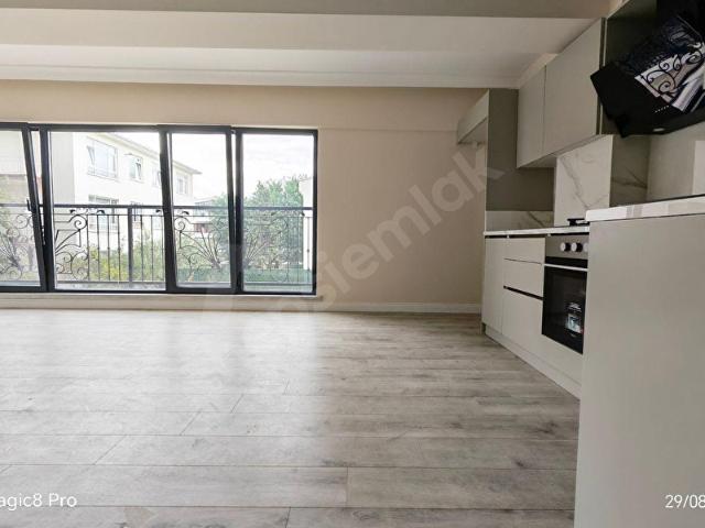 TUTKUDAN BAHÇELİEVLERDE AMERİKAN MUTFAKLI 2+1 SATILIK SIFIR DAİRE