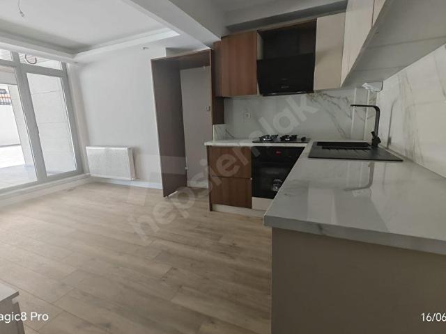 TUTKUDAN BAHÇELİ EVLERDE SIFIR FULL YAPILI 1+1 SATILIK DAİRE