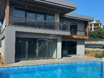 Tuzla Tepeörenin Ultra Lüks Projesi, Özel Dekorlu Satılık Villa