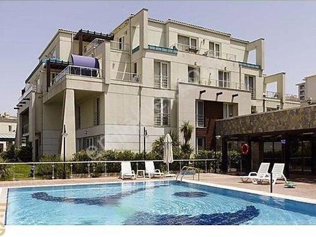 Tuzla Akdeniz Evleri'nde 2bloklu2katlı Havuzlu Eşyalı Kiralık1+1