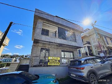 TUZLA ÇAMLIBELDE SİTESİNDE TEK MÜSTAKİL 5+1 VİLLA HAVUZLU TERAS