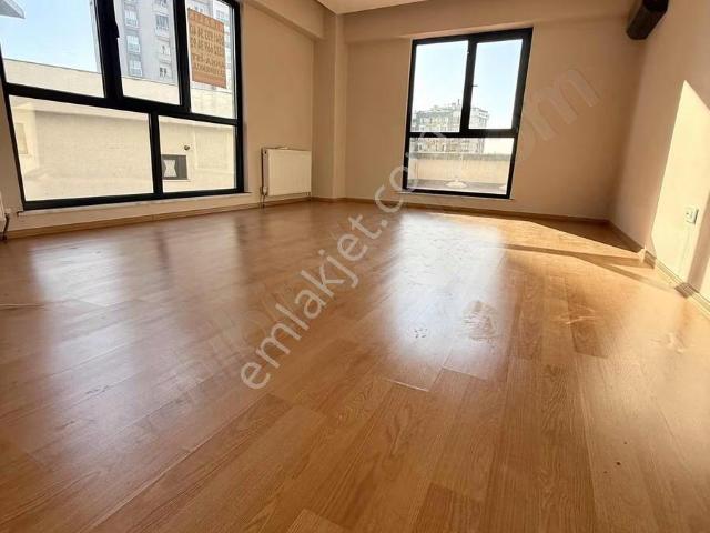 Tuzla Aydınlı'da Kiralık 2+1 Teraslı Daire
