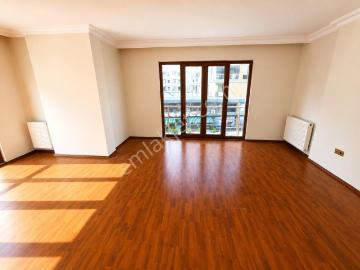 Tuzla Cami Mahallesinde Güzel Konumda Geniş 3+1 Kiralık Daire