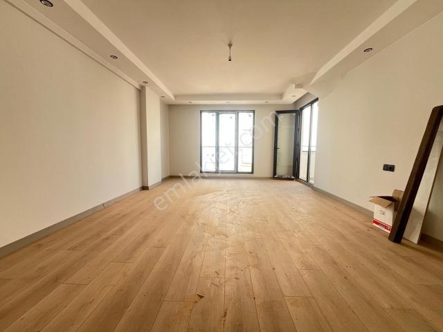 Tuzla Cd. Yakını Asansörlü Yerden Isıtmalı 4+1 Dublex Daire