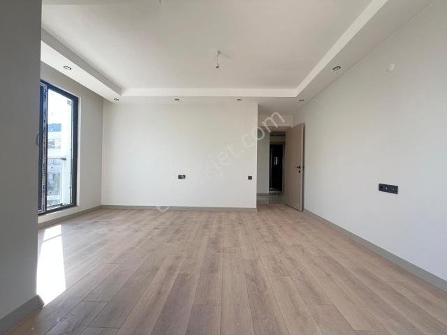 Tuzla Cd. Yakını Asansörlü Yerden Isıtmalı Lüx 2+1 Ara Kat Daire