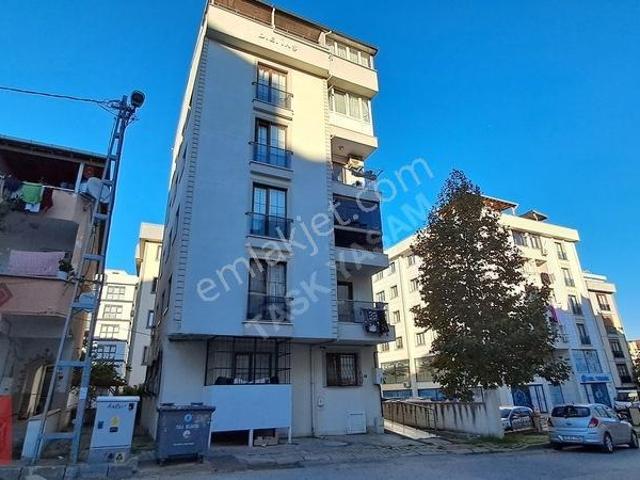 Tuzla İstasyon'da Merkezi Konum Geniş Satılık 3+2 Dubleks Daire
