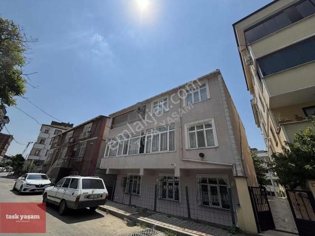Tuzla Şifa Mahallesinde Merkezi Konum Kiralık 3+1 Daire