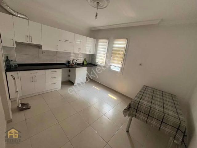 Tuzla Mahallesi Cadde Üstü 2+1 Eşyasız Kiralık Daire