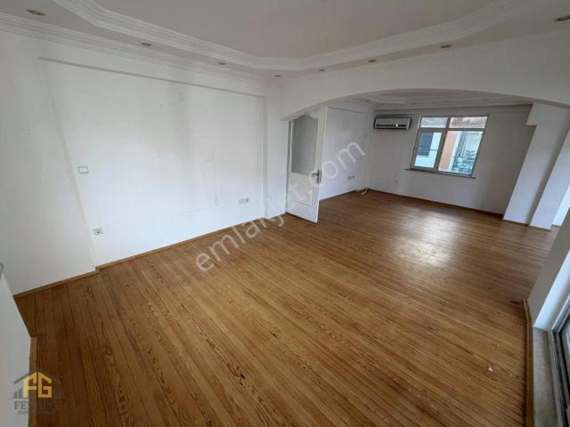 Tuzla Mahallesinde Kiralık 4+1 Eşyasız Daire