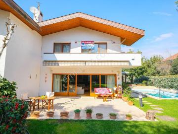 Tuzla Mercan, Kaliteli Yapım, 6+2 Satılık Havuzlu 3 Katlı Villa