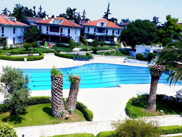 Tuzla Mercan'da Denize Sıfır Sitede 5+2 Ultra Lüks Satılık Villa
