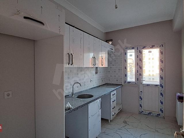 TUZLA MİMARSİNAN MAHALLESİNDE MERKEZİ KONUM SATILIK 4+2 DAİRE