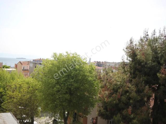 Tuzla Postane Sahilde Deniz Manzaralı Geniş 2+1 Kiralık Daire
