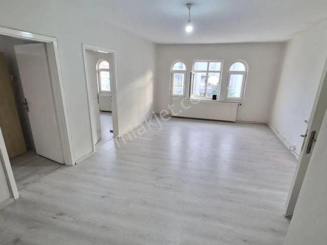 Tuzluçayırda Çift Cepheli 2. Katta 3+1 Kiralık Daire