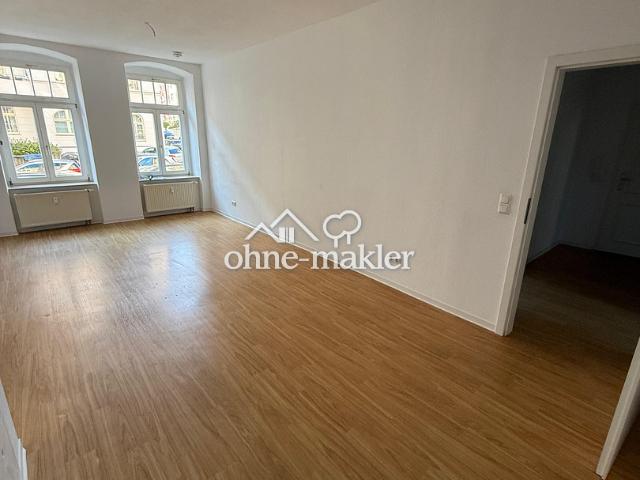 TV bei Einzug geschenkt ! 2 Raum Wohnung mit Tageslichtbad