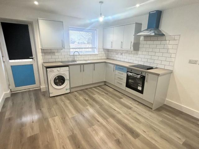 Ty Cefn Road, Cardiff CF5, 2 bed flat to rent, £1,000 pcm | PrimeLocation