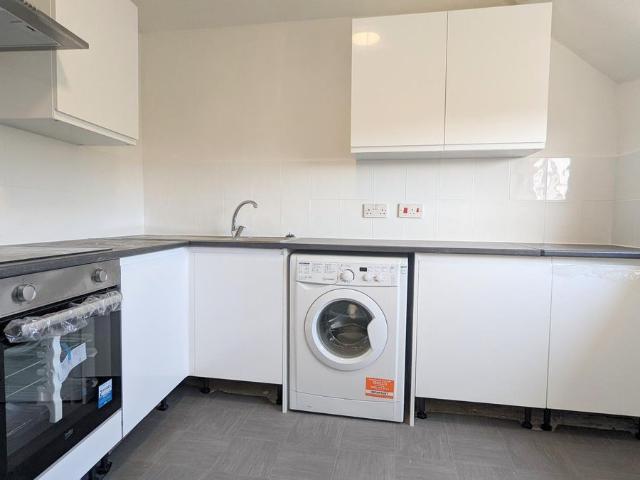 Tyndalls Park Road, Bristol BS8, 1 bed flat to rent, £1,400 pcm | PrimeLocation