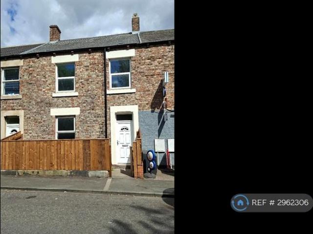 Tyne View, Newcastle Upon Tyne, NE15 3 bed terraced house to rent £975 pcm £225 pw
